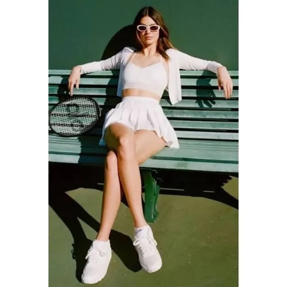 alo yoga varsity tennis skirt white Large
